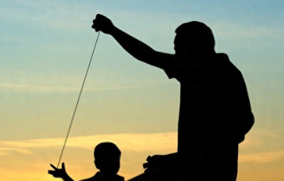 父爱简短走心的句子最火（父爱简短走心的句子8字）