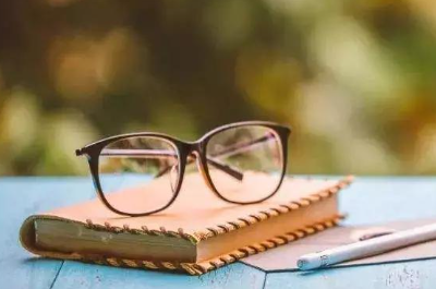 生活感悟经典句子发朋友圈（2023最火适合发朋友圈的句子）